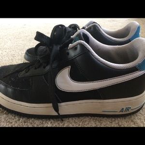 Nike Air Black White Blue Sneakers Womens 8 / 6.5Y